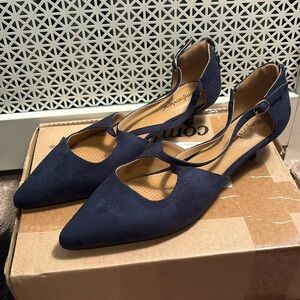 Comfortview Navy Faux Suede Kitten Heels Size 10M